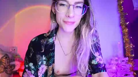 Snapshot of emmaterrestrial chatting on 23, 2, 2025 RH-NEGATIVE GREEN-EYED BAELIEN online show from 23, 2, 2025