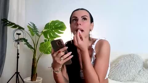 Emma online show from 6, 2, 2026