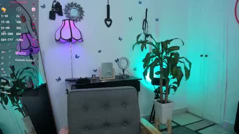 Snapshot of emmax_x chatting on 21, 9, 2025 EMMA online show from 21, 9, 2025