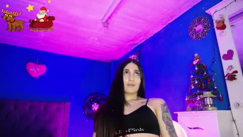 Snapshot of emmaxx7 chatting on 16, 12, 2024 Emma  online show from 16, 12, 2024