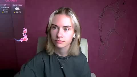 Snapshot of emmi_rossum chatting on 13, 10, 2025 Emmi online show from 13, 10, 2025