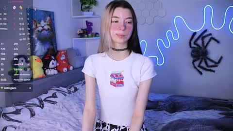 Snapshot of emmie_everly chatting on 8, 2, 2026 emmie_everly online show from 8, 2, 2026