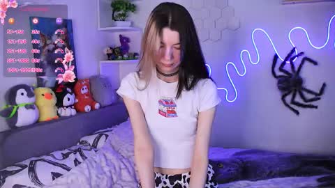 Snapshot of emmie_everly chatting on 16, 2, 2026 emmie_everly online show from 16, 2, 2026