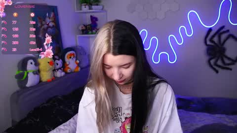 Snapshot of emmie_everly chatting on 10, 4, 2026 emmie_everly online show from 10, 4, 2026