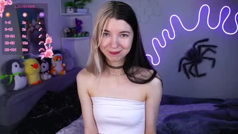 Snapshot of emmie_everly chatting on 28, 4, 2026 emmie_everly online show from 28, 4, 2026