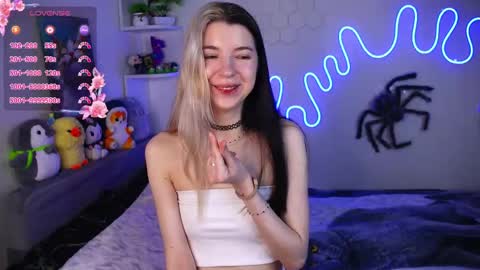 Snapshot of emmie_everly chatting on 30, 4, 2026 emmie_everly online show from 30, 4, 2026
