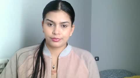 emmie online show from 16, 12, 2024