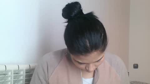 emmie online show from 17, 12, 2024