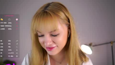 Snapshot of emmiemurray chatting on 21, 5, 2026 Aurora online show from 21, 5, 2026