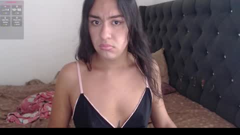 Snapshot of emmiily chatting on 26, 10, 2025 Emely online show from 26, 10, 2025