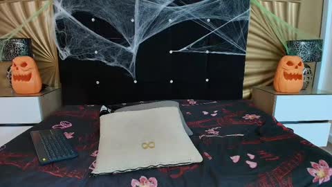 Emmily keller online show from 27, 10, 2025