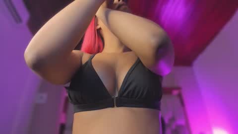 Snapshot of emmily_savage chatting on 17, 3, 2026 online show from 17, 3, 2026