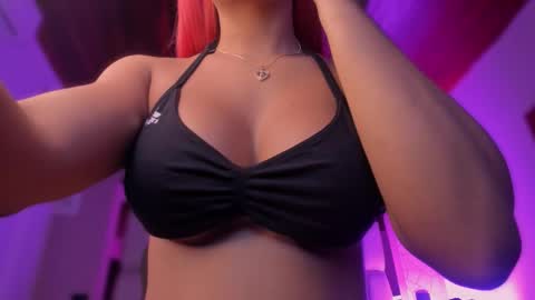 Snapshot of emmily_savage chatting on 31, 3, 2026 online show from 31, 3, 2026