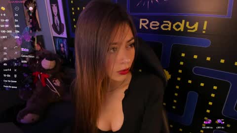 Snapshot of emmilyclark chatting on 8, 4, 2026 Emiily online show from 8, 4, 2026