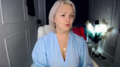 Snapshot of emmmam chatting on 31, 10, 2025 emmmam online show from 31, 10, 2025