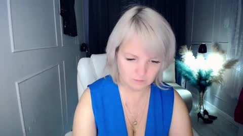 Snapshot of emmmam chatting on 20, 11, 2025 emmmam online show from 20, 11, 2025