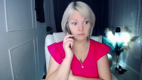 Snapshot of emmmam chatting on 25, 11, 2025 emmmam online show from 25, 11, 2025