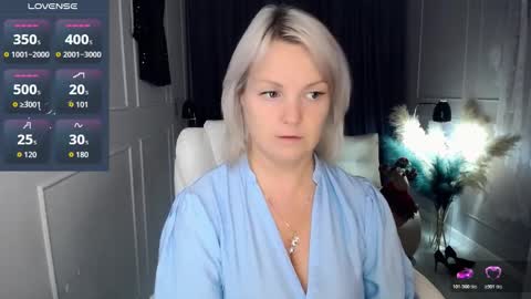 Snapshot of emmmam chatting on 4, 12, 2025 emmmam online show from 4, 12, 2025