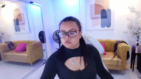 Snapshot of emmy__honey chatting on 8, 8, 2026 emmy__honey online show from 8, 8, 2026