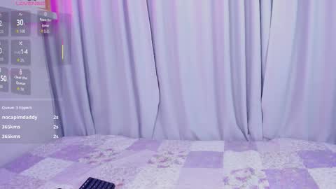 Snapshot of emmy_heart7 chatting on 14, 11, 2025 Emmy Heart online show from 14, 11, 2025