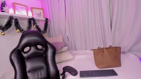 Emmy Heart online show from 6, 1, 2026