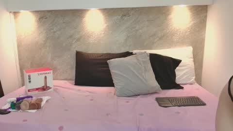 Snapshot of emmy_lander1 chatting on 28, 3, 2026 emmy online show from 28, 3, 2026