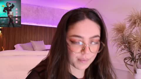 Emmy Walker online show from 10, 3, 2025