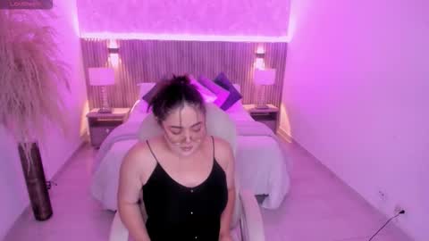 Emmy Walker online show from 24, 9, 2025