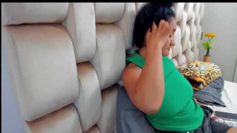 emperatriztapia online show from 15, 1, 2025