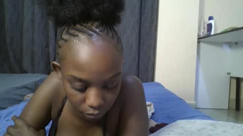 Snapshot of empress_emma chatting on 27, 3, 2026 empress_emma online show from 27, 3, 2026