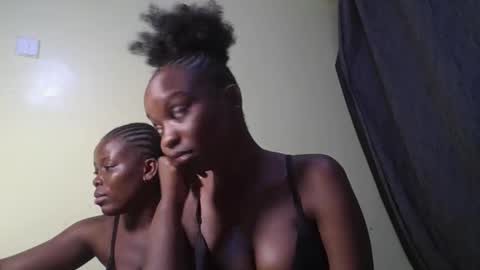 Snapshot of empress_emma chatting on 29, 3, 2026 empress_emma online show from 29, 3, 2026