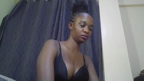 Snapshot of empress_emma chatting on 8, 4, 2026 empress_emma online show from 8, 4, 2026