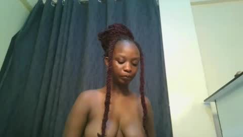 Snapshot of empress_emma chatting on 5, 5, 2026 empress_emma online show from 5, 5, 2026
