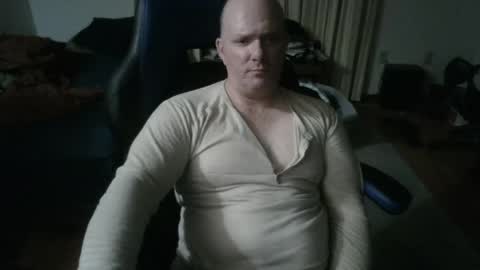Snapshot of emsguy1 chatting on 23, 4, 2026 Matt online show from 23, 4, 2026