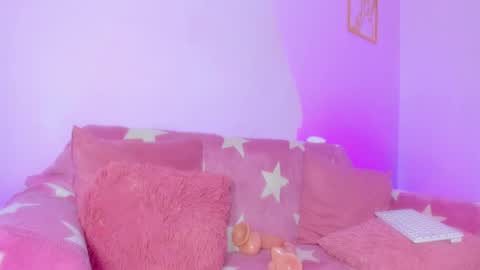 Snapshot of emy_colee chatting on 27, 2, 2025 Emy online show from 27, 2, 2025