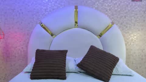 Emy  online show from 6, 11, 2025