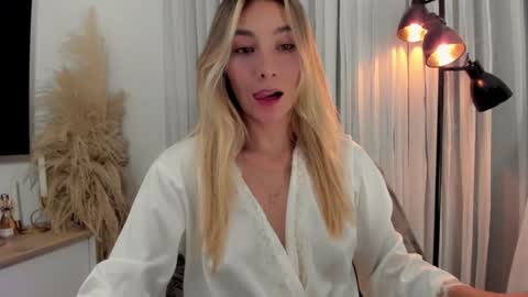 emyconneer online show from 7, 12, 2024