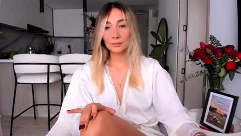 emyconneer online show from 17, 2, 2025