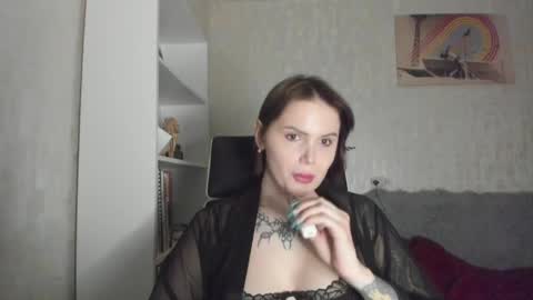 emydeliro online show from 8, 4, 2026