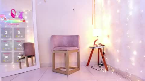 EMYLY  online show from 14, 11, 2025