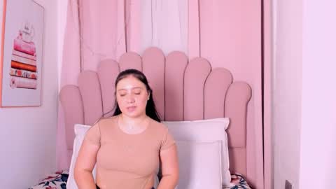 Snapshot of emymorgan chatting on 16, 11, 2025 emymorgan online show from 16, 11, 2025