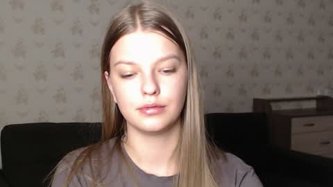 EmySway online show from 12, 12, 2024