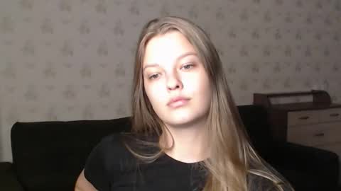 EmySway online show from 4, 10, 2025