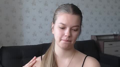 EmySway online show from 11, 10, 2025