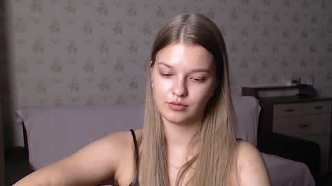 EmySway online show from 12, 11, 2025