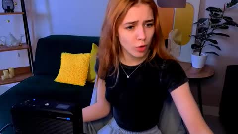 Snapshot of enchanted_bella chatting on 3, 3, 2026 enchanted_bella online show from 3, 3, 2026