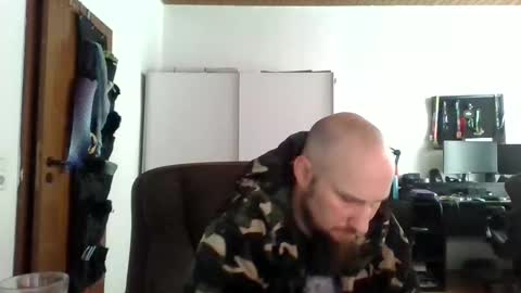 Snapshot of endslaved chatting on 18, 9, 2025 endslaved online show from 18, 9, 2025