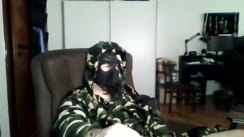 Snapshot of endslaved chatting on 25, 11, 2025 endslaved online show from 25, 11, 2025