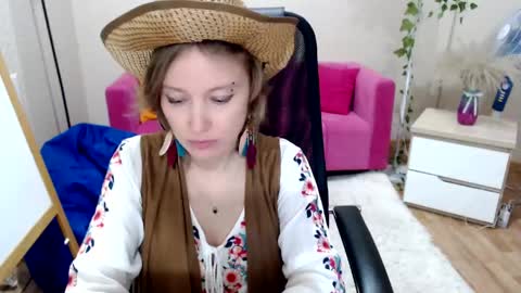 englishgirll online show from 19, 4, 2026