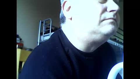 Snapshot of englishguysurrey chatting on 2, 4, 2026 englishguysurrey online show from 2, 4, 2026